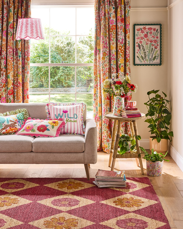 McCarthy Holden Summer Blooms